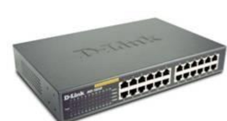 Switch Ethernet de veinticuatro puertos RJ45 en formato rack.